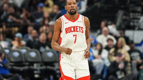 【巅峰对决】普渡与休斯顿大学60-62紧咬比分，乌赞绝杀上篮晋级精英8强